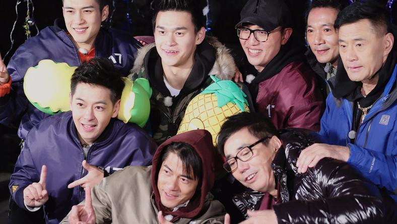 《我们十七岁》以“冠军成绩”收官,但它背后双双登上“胡润富豪榜”的夫妻更不一般